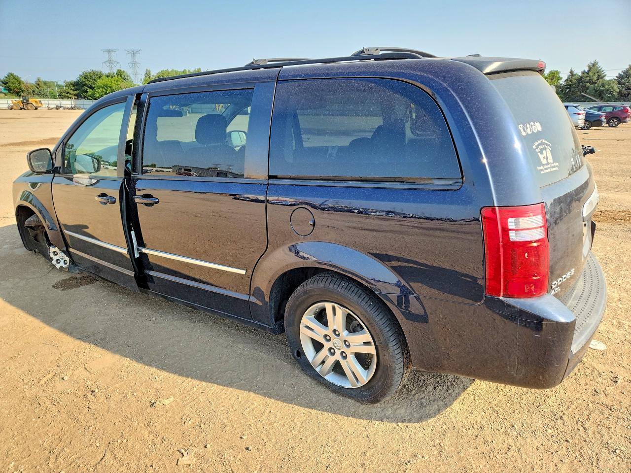 2010 Dodge Grand Caravan Crew - Фото 2