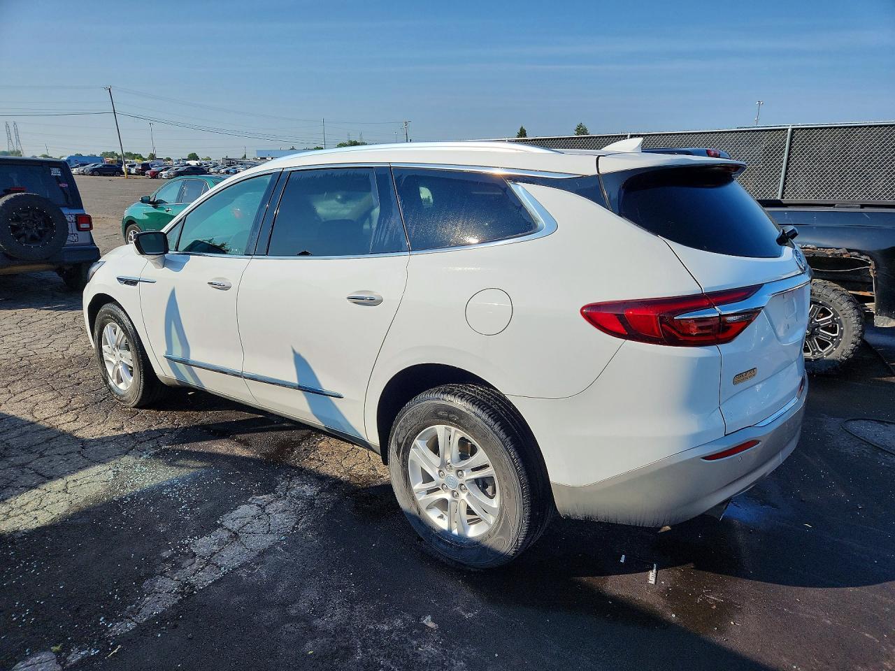2021 Buick Enclave Essence - Фото 2