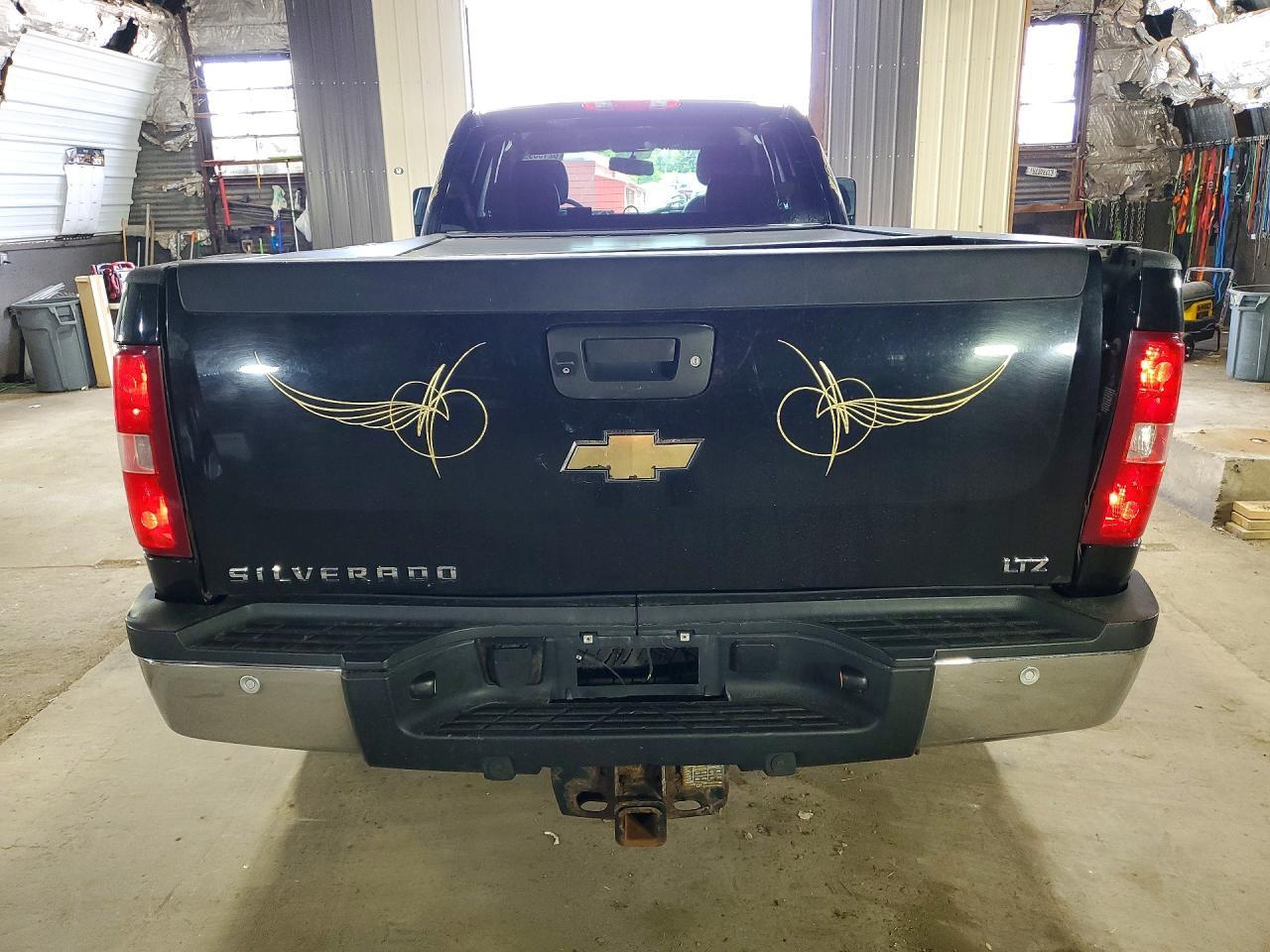 2011 Chevrolet Silverado K3500 Ltz - Image 6