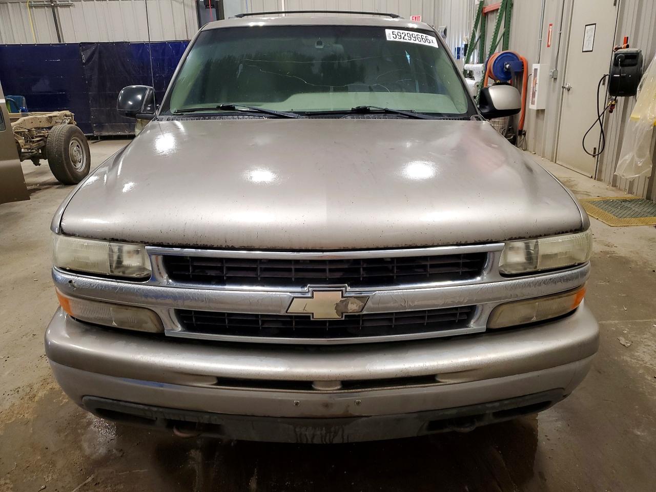 2001 Chevrolet Suburban K1500 - Image 5