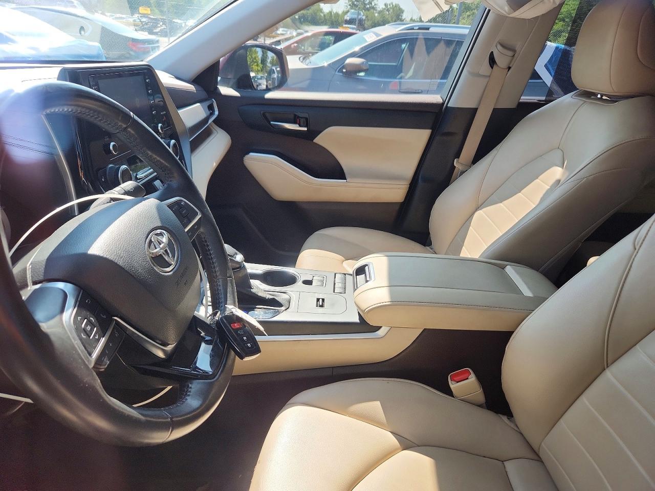 2021 Toyota Highlander Xle - Image 7