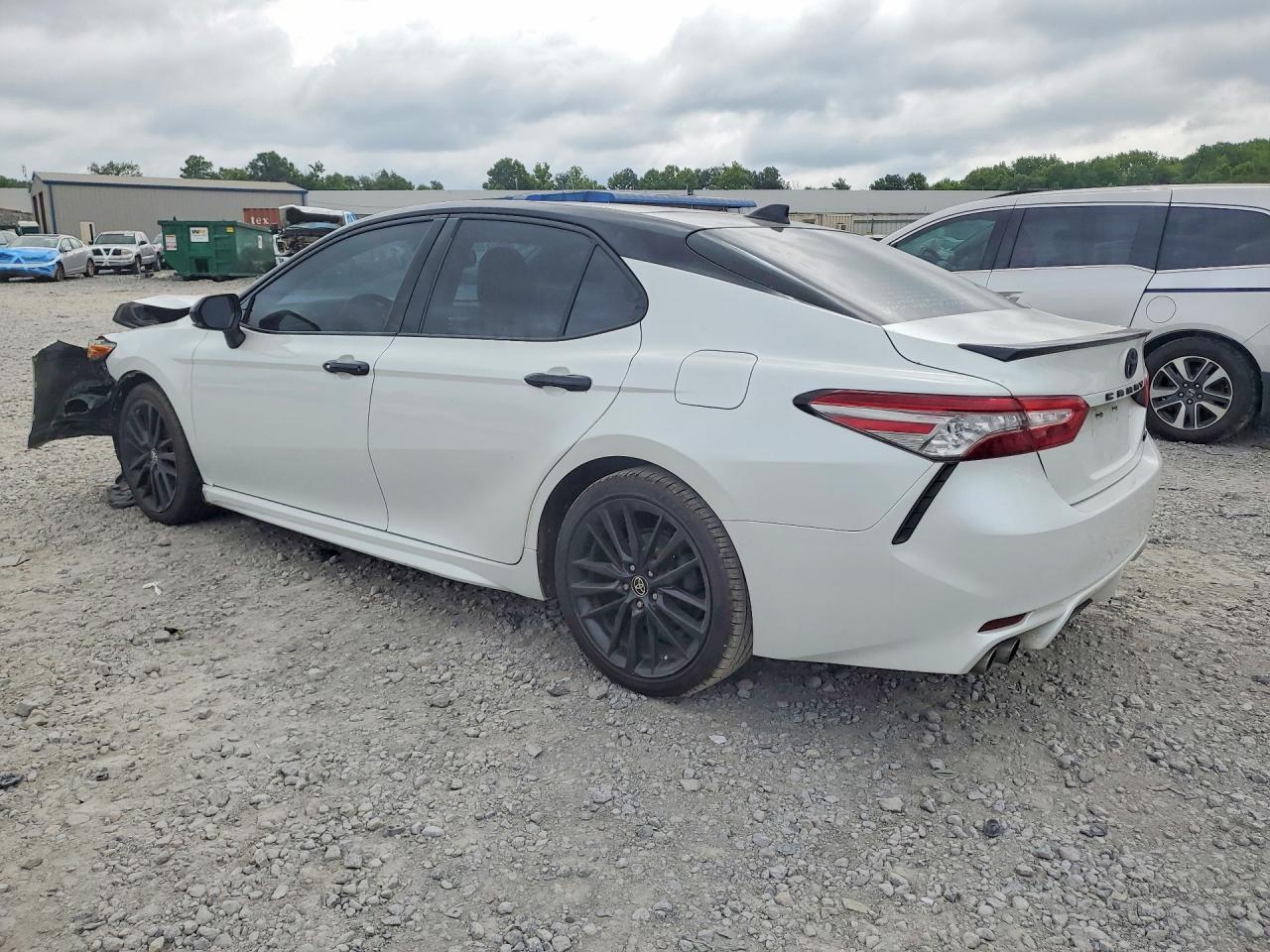2019 Toyota Camry Xse - Фото 2