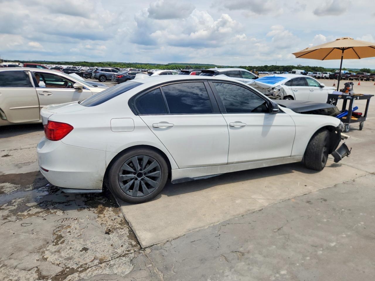 2014 BMW 328 - Фото 3