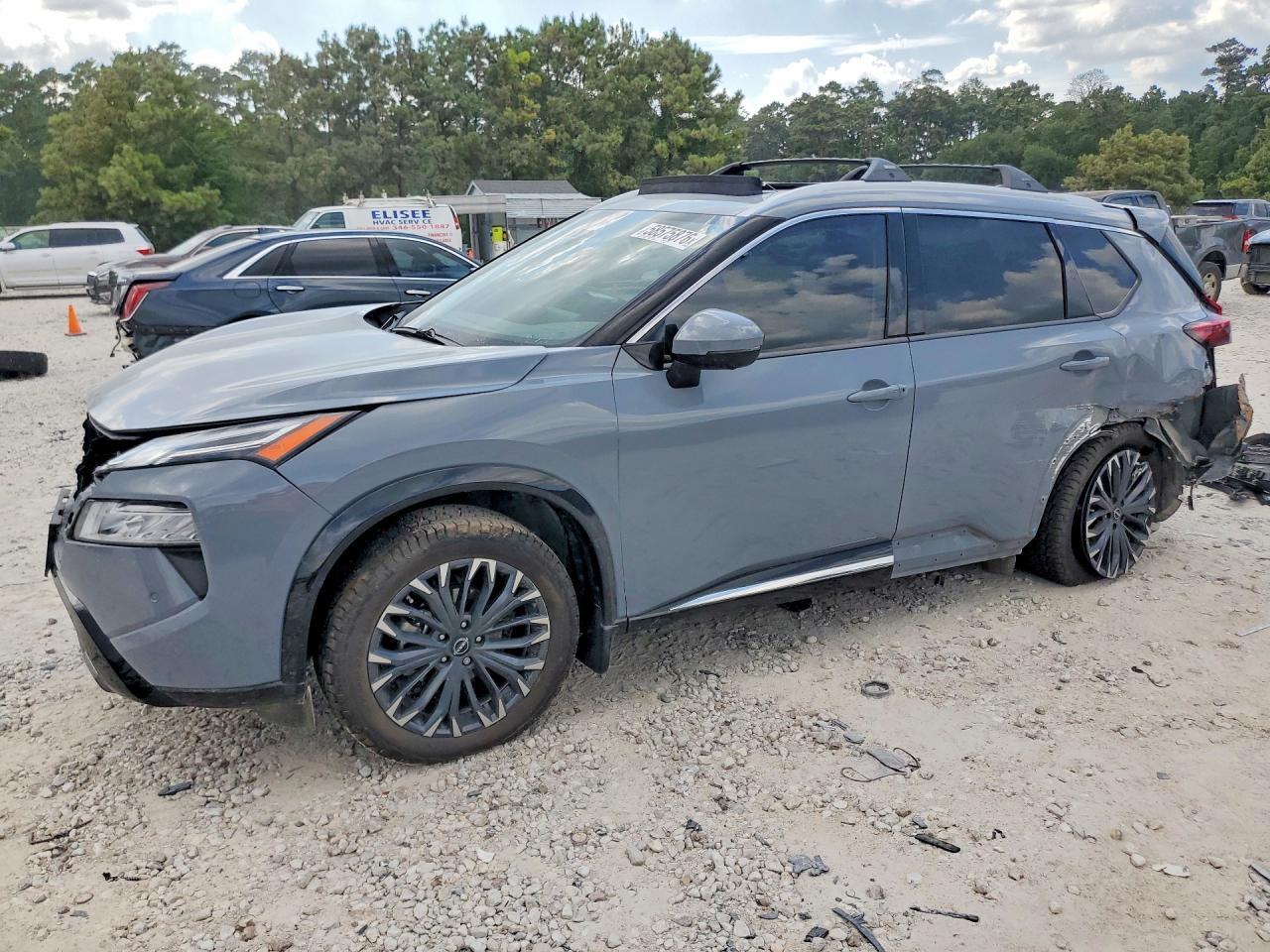 2025 Nissan Rogue Platinum