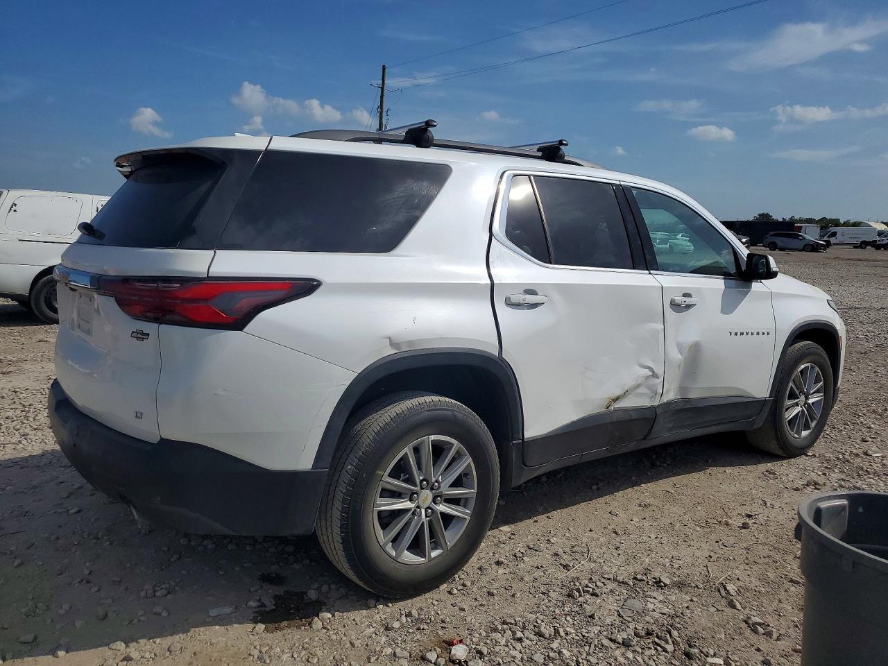 2022 Chevrolet Traverse Lt - Фото 3
