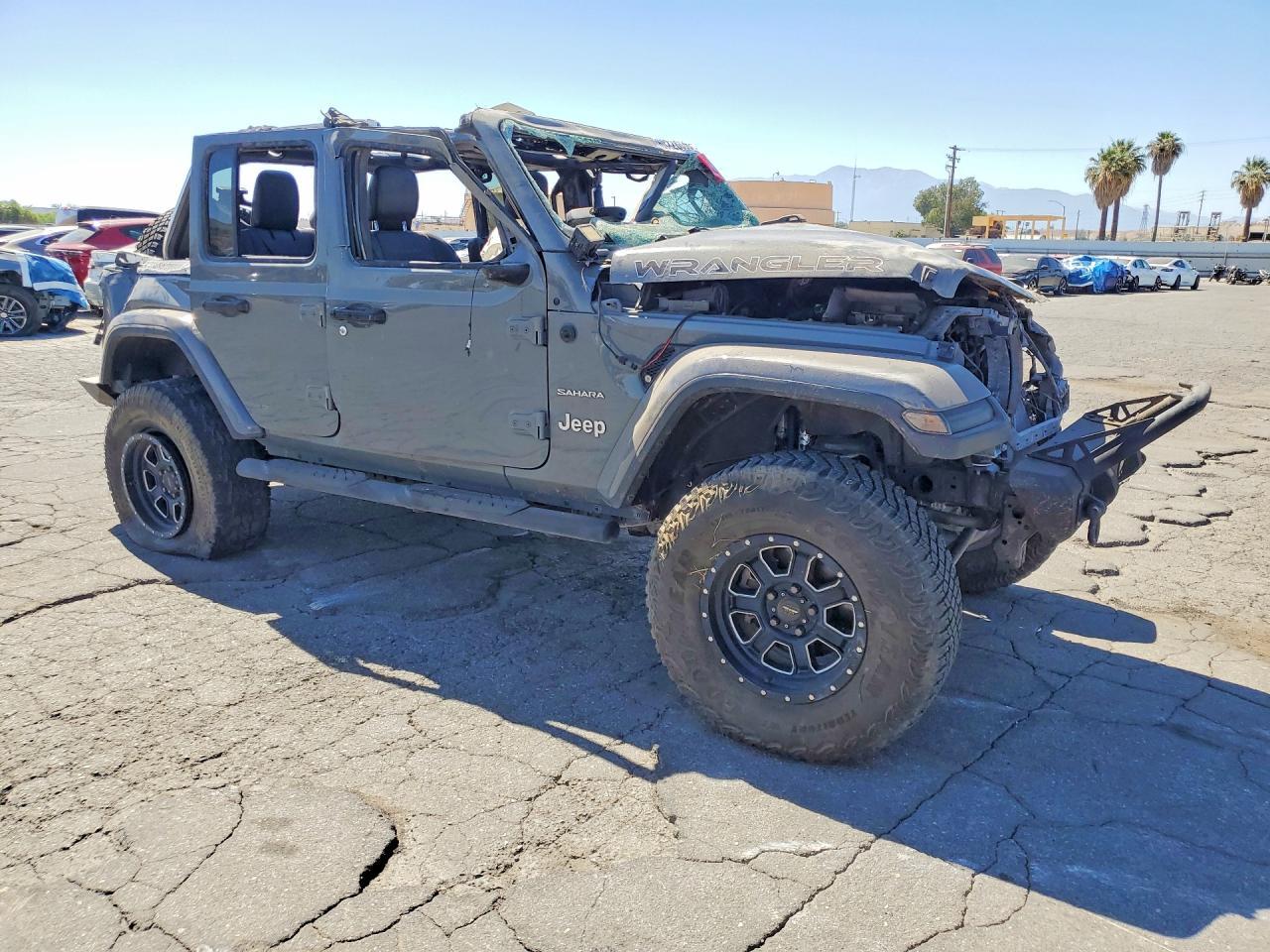 2018 Jeep Wrangler Unlimited Sahara - Image 4