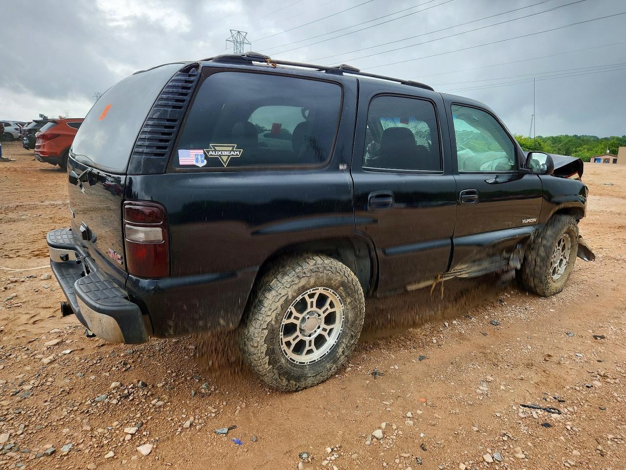 2002 GMC Yukon - Image 3