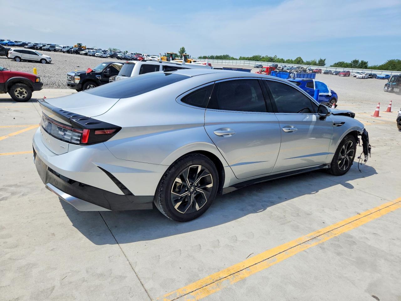 2025 Hyundai Sonata Sel - Фото 3