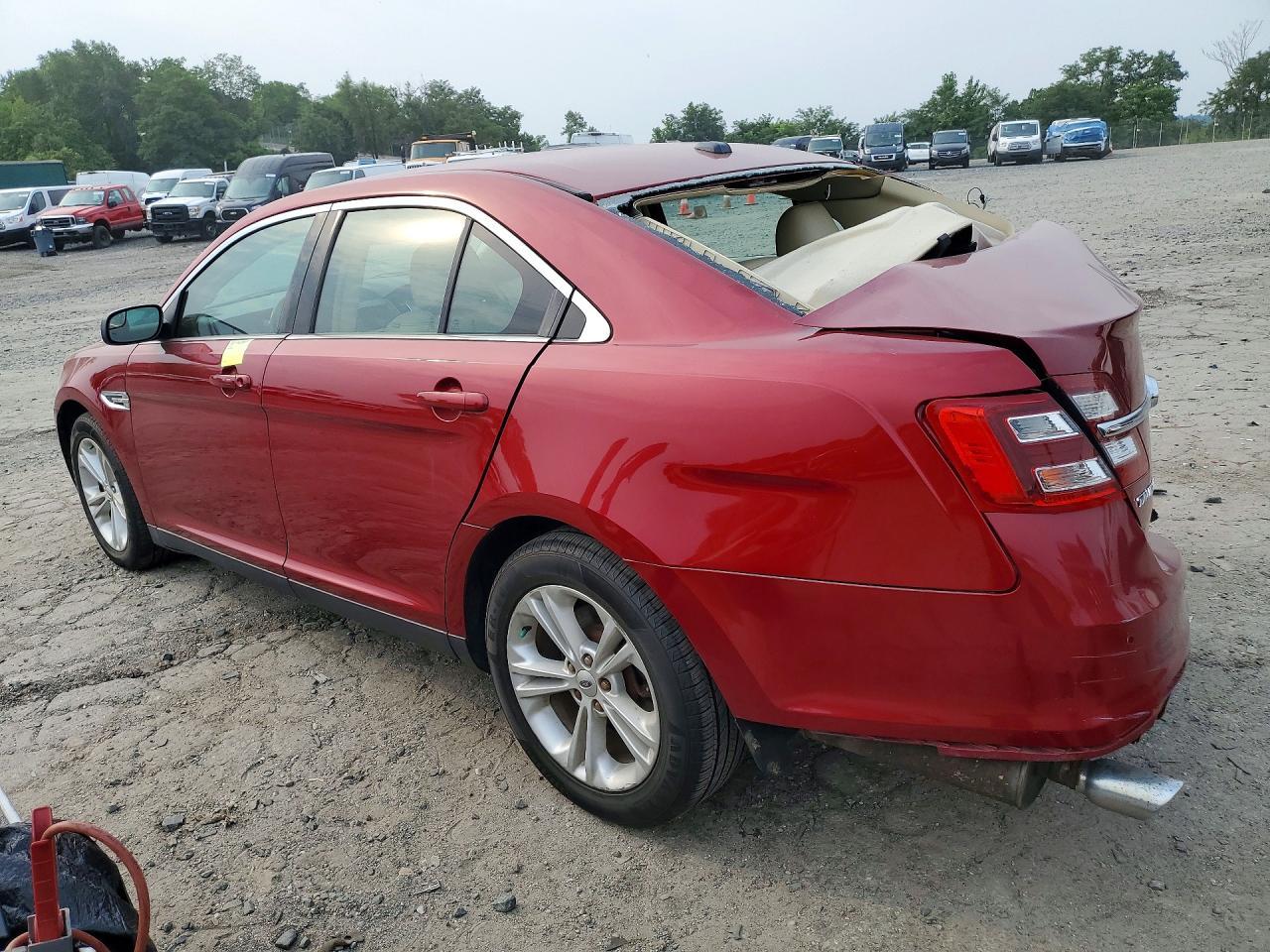 2015 Ford Taurus Sel - Фото 2