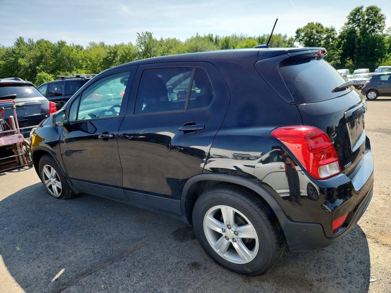 2020 Chevrolet Trax Ls - Фото 2