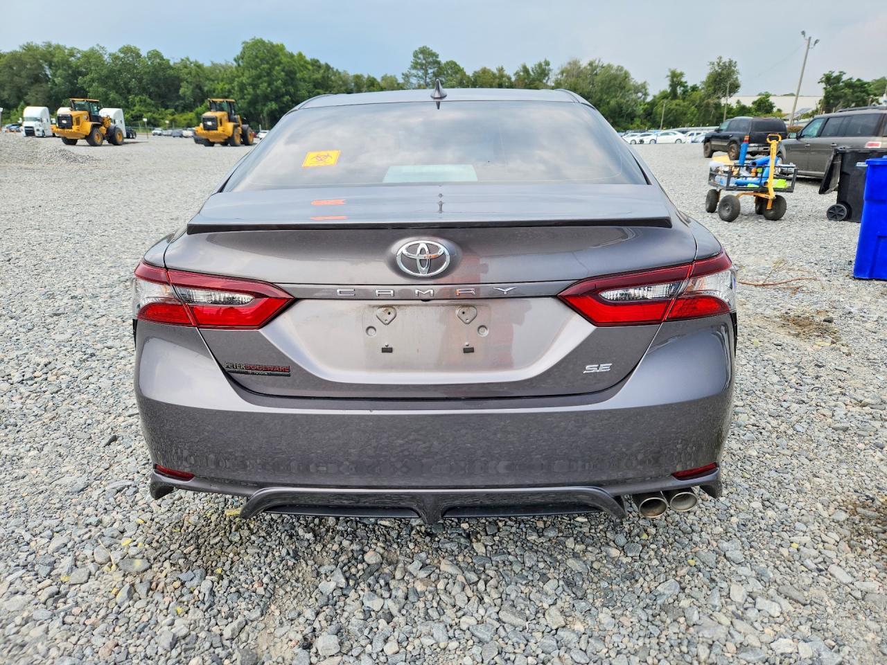 2024 Toyota Camry Se - Image 6