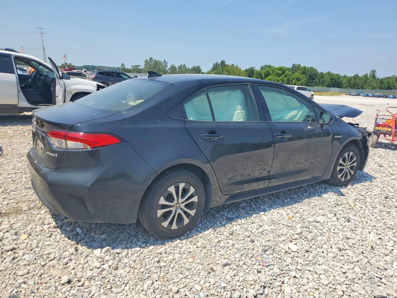 2021 Toyota Corolla Le - Фото 3