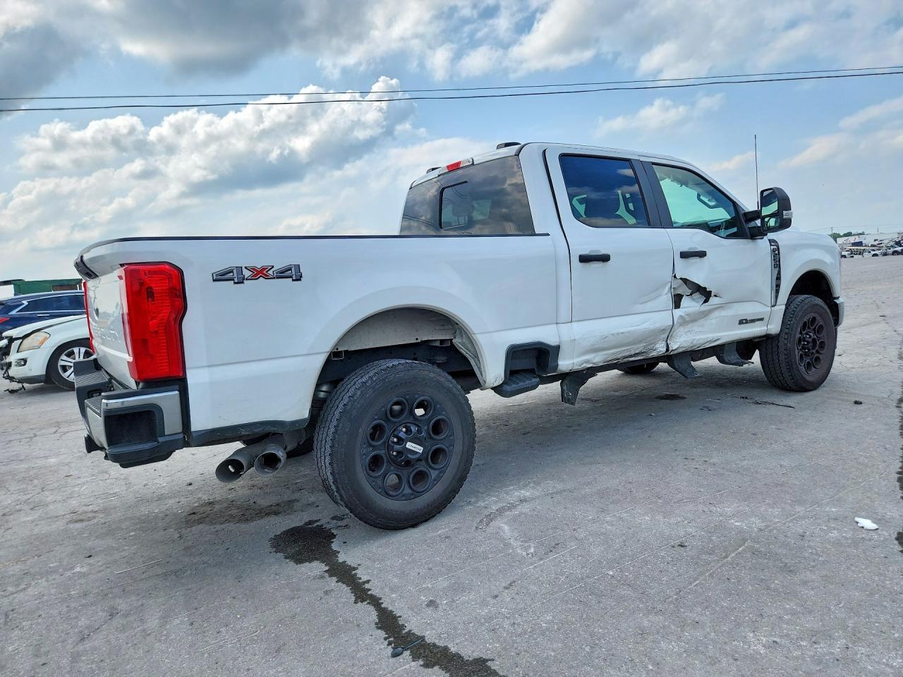2024 Ford F250 Super Duty - Image 3