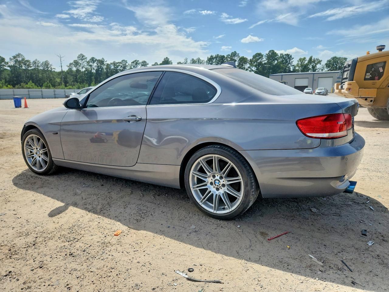 2008 BMW 335 Xi - Фото 2