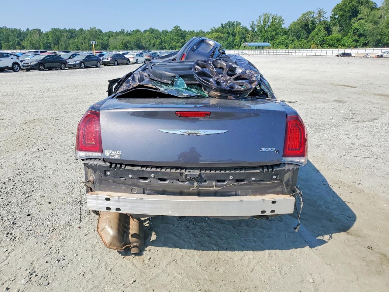 2019 Chrysler 300 300S - Image 6