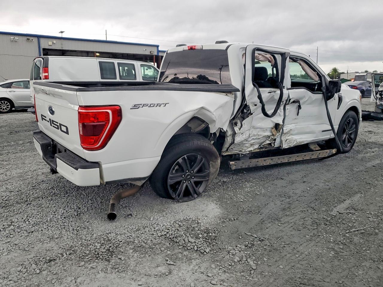 2021 Ford F150 Supercrew - Фото 3