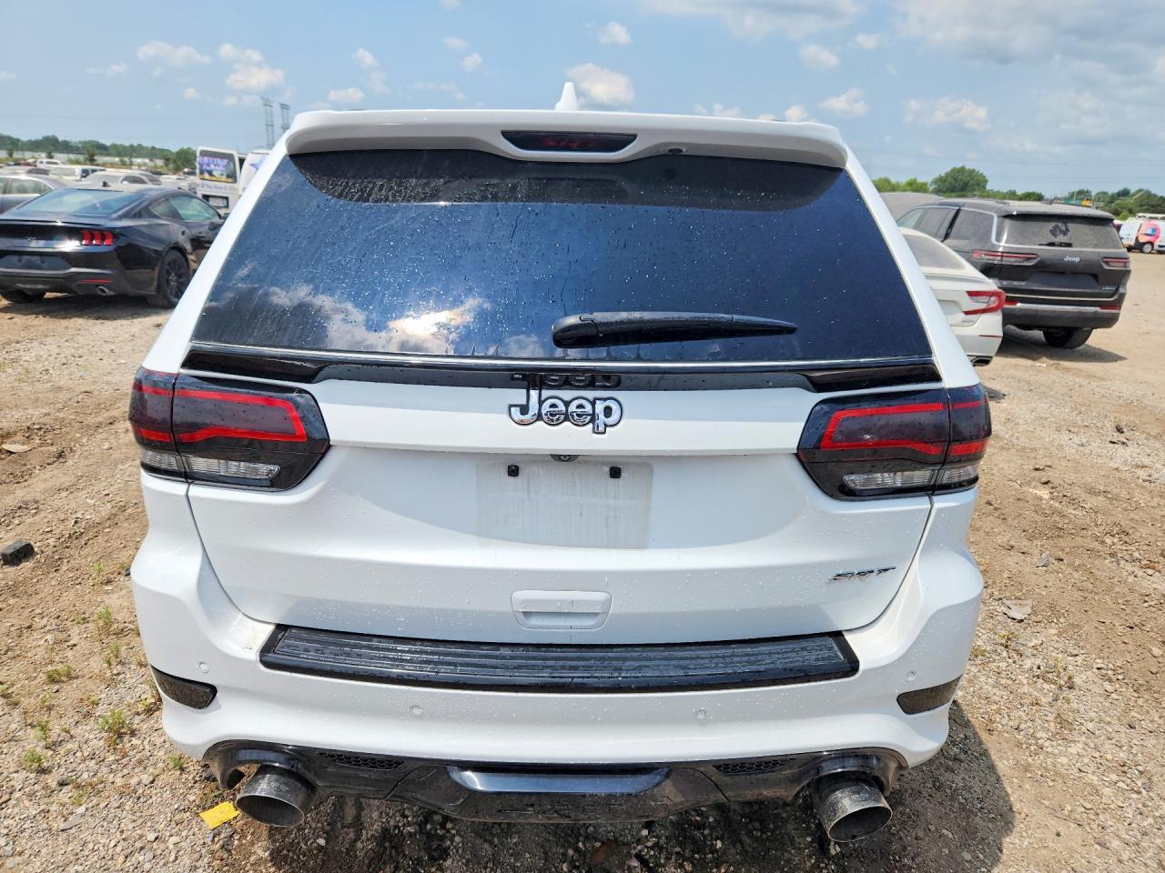 2015 Jeep Grand Cherokee Srt-8 - Image 6