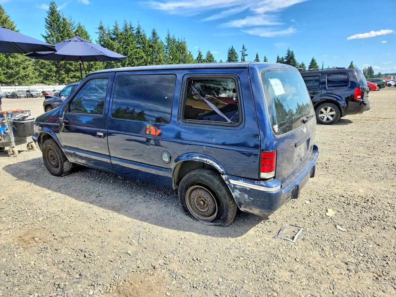1991 Dodge Caravan - Image 2