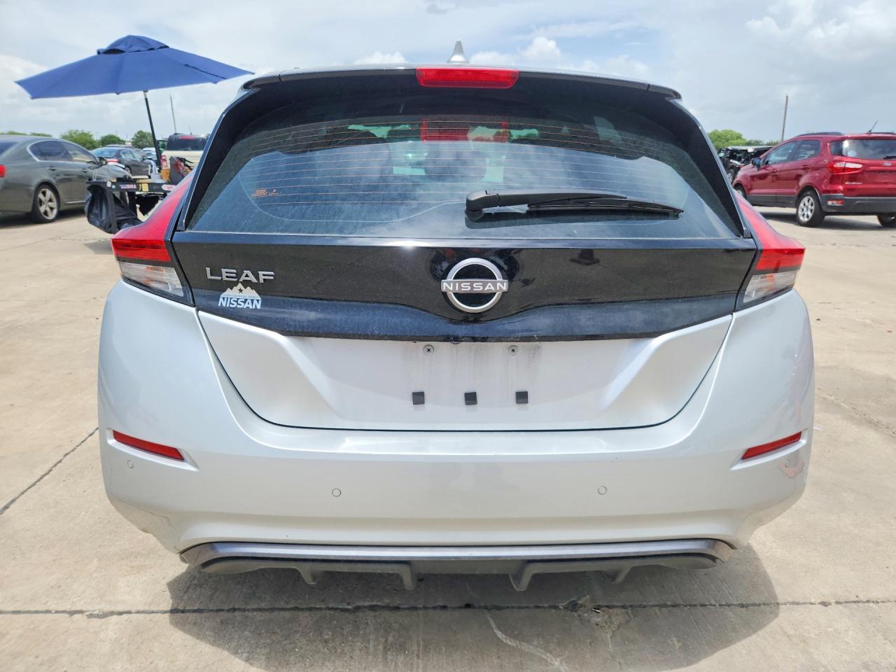 2025 Nissan Leaf S - Image 6