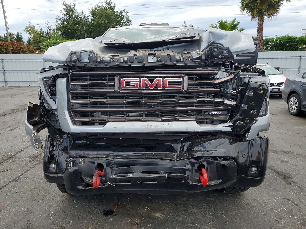 2025 GMC Sierra K2500 At4X - Фото 5