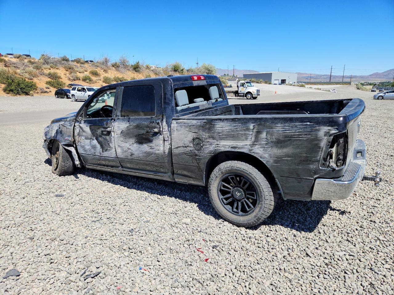 2019 Ram 1500 Classic Slt - Фото 2