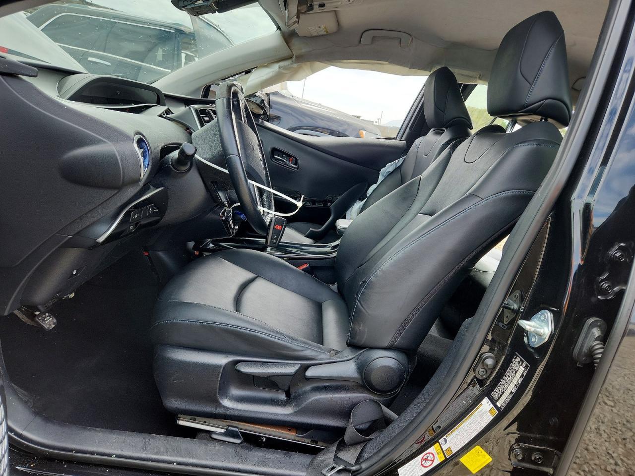 2016 Toyota Prius Three Touring - Фото 7