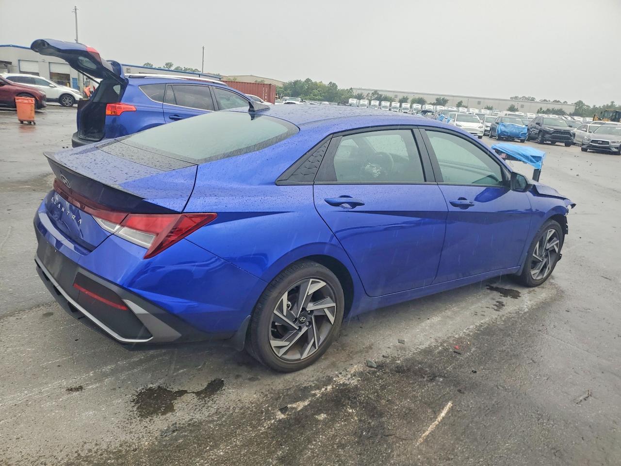 2025 Hyundai Elantra Sel Sport - Фото 3