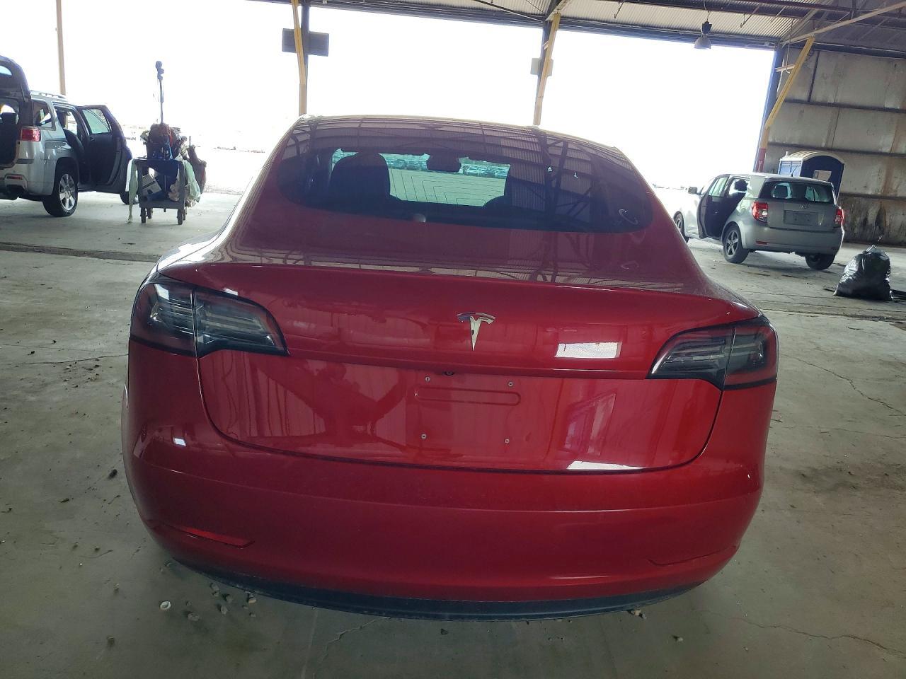 2018 Tesla Model 3 - Фото 6