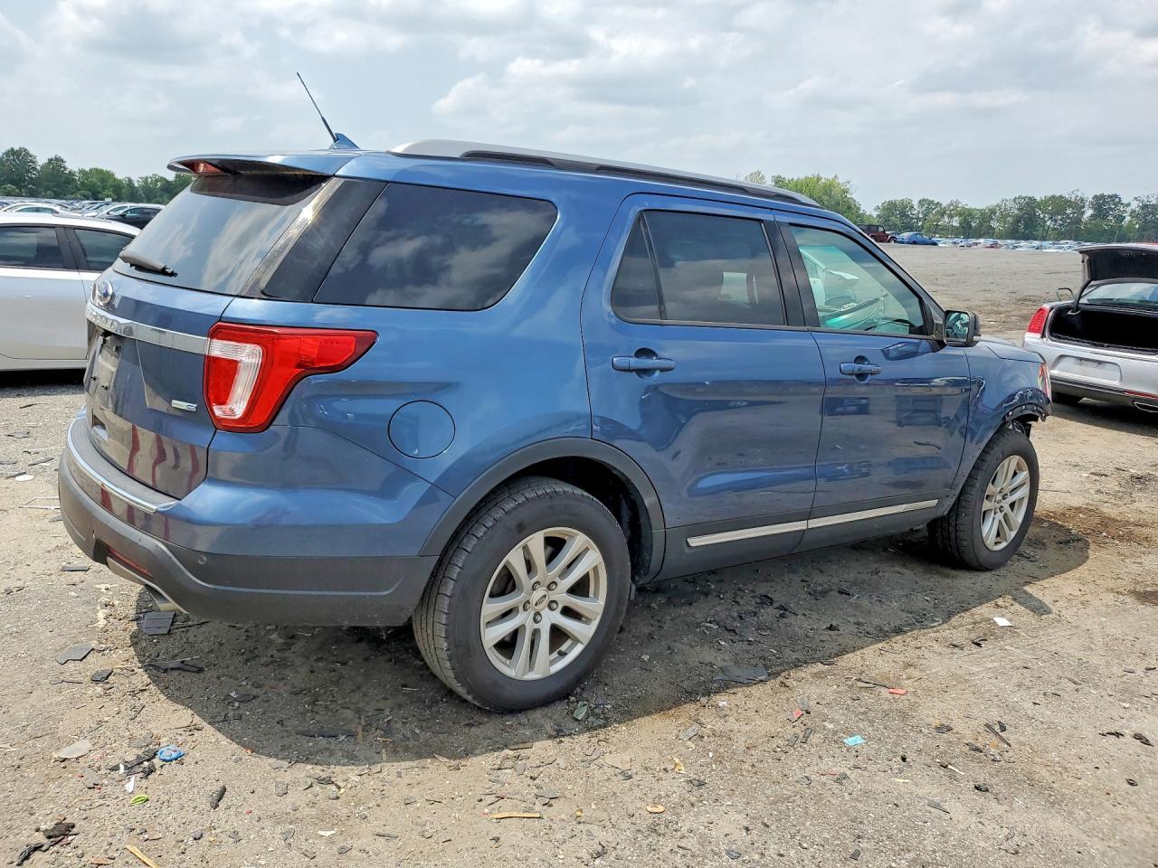 2018 Ford Explorer Xlt - Image 3