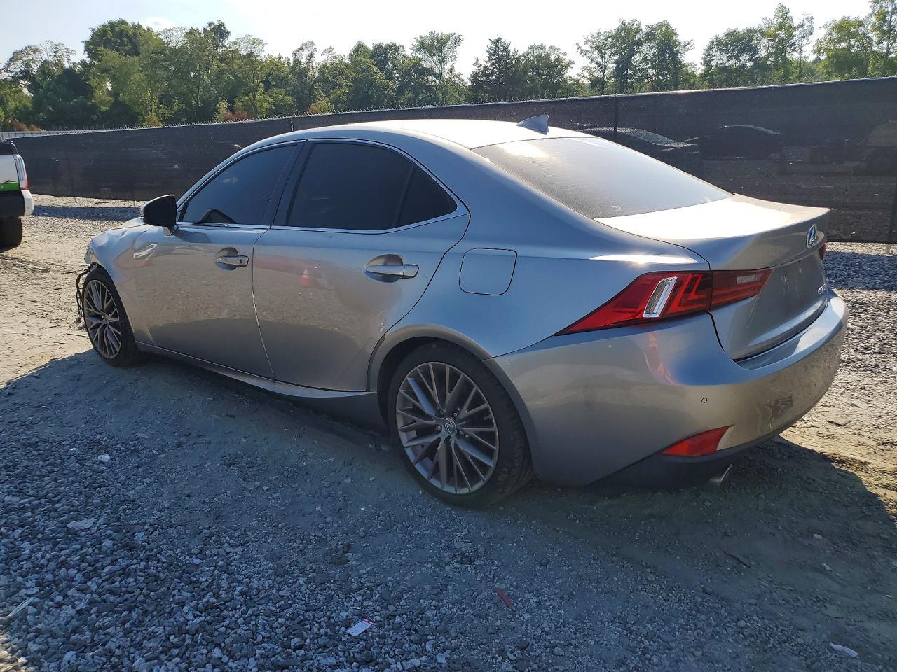 2016 Lexus Is 200T - Image 2