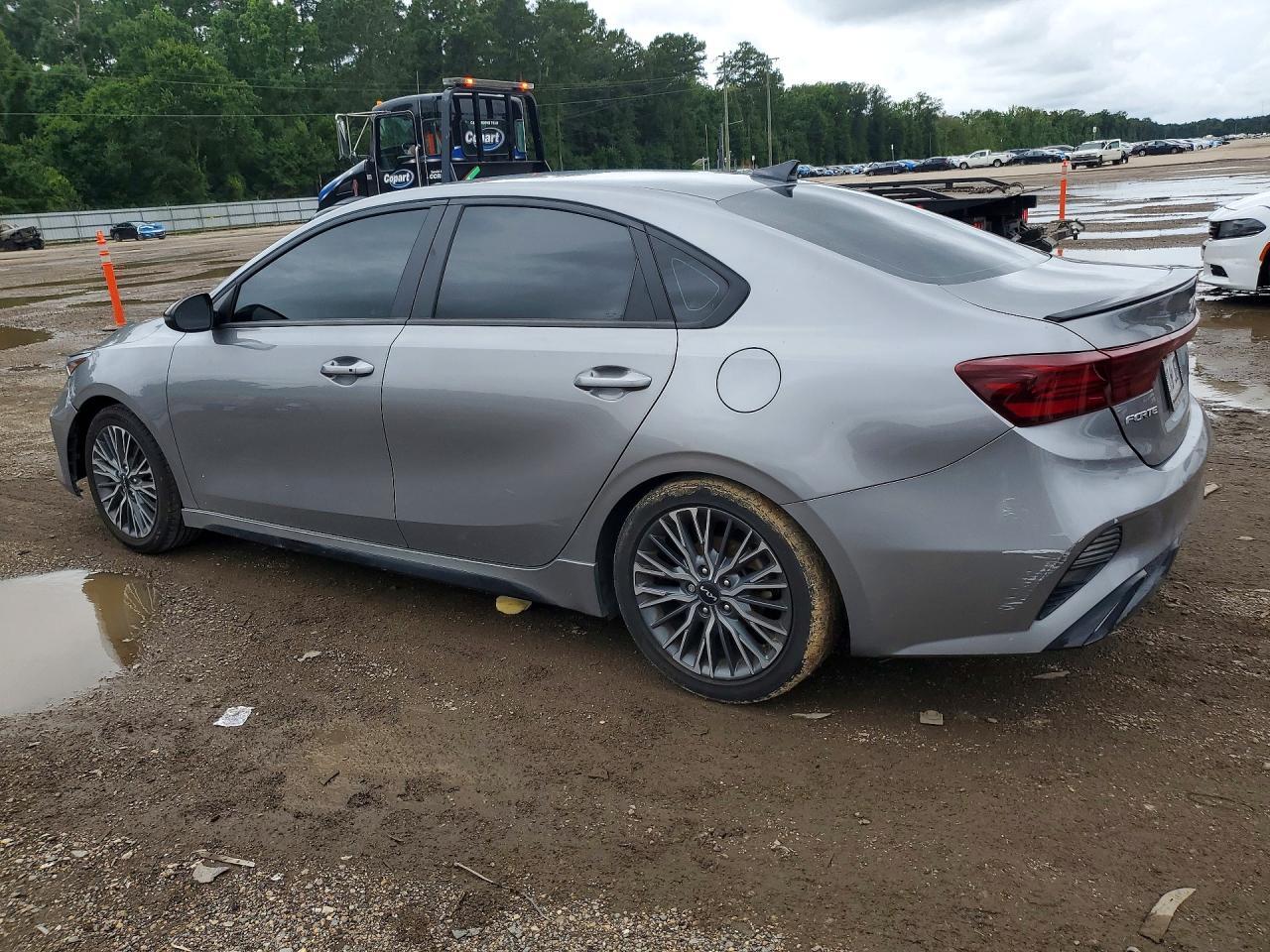 2023 Kia Forte Gt Line - Фото 2