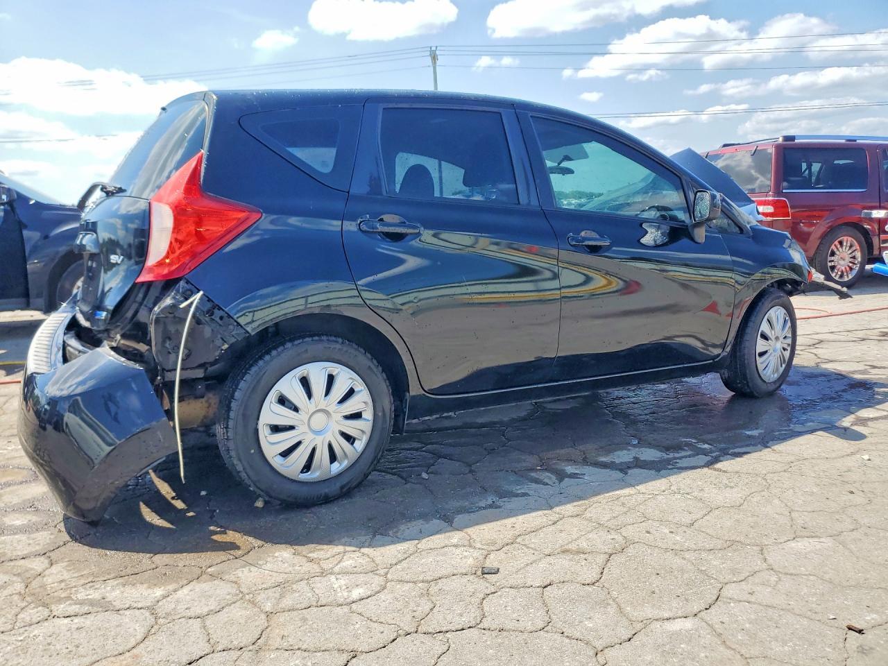 2014 Nissan Versa Note S - Фото 3