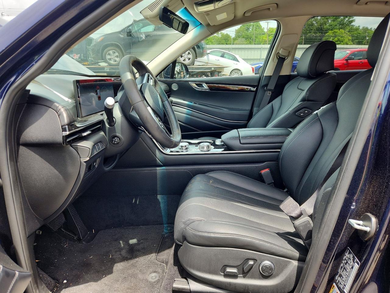 2025 Genesis Gv80 Standard - Image 7