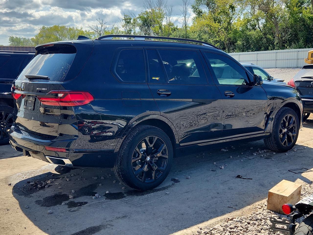 2020 BMW X7 xDrive40I - Фото 3