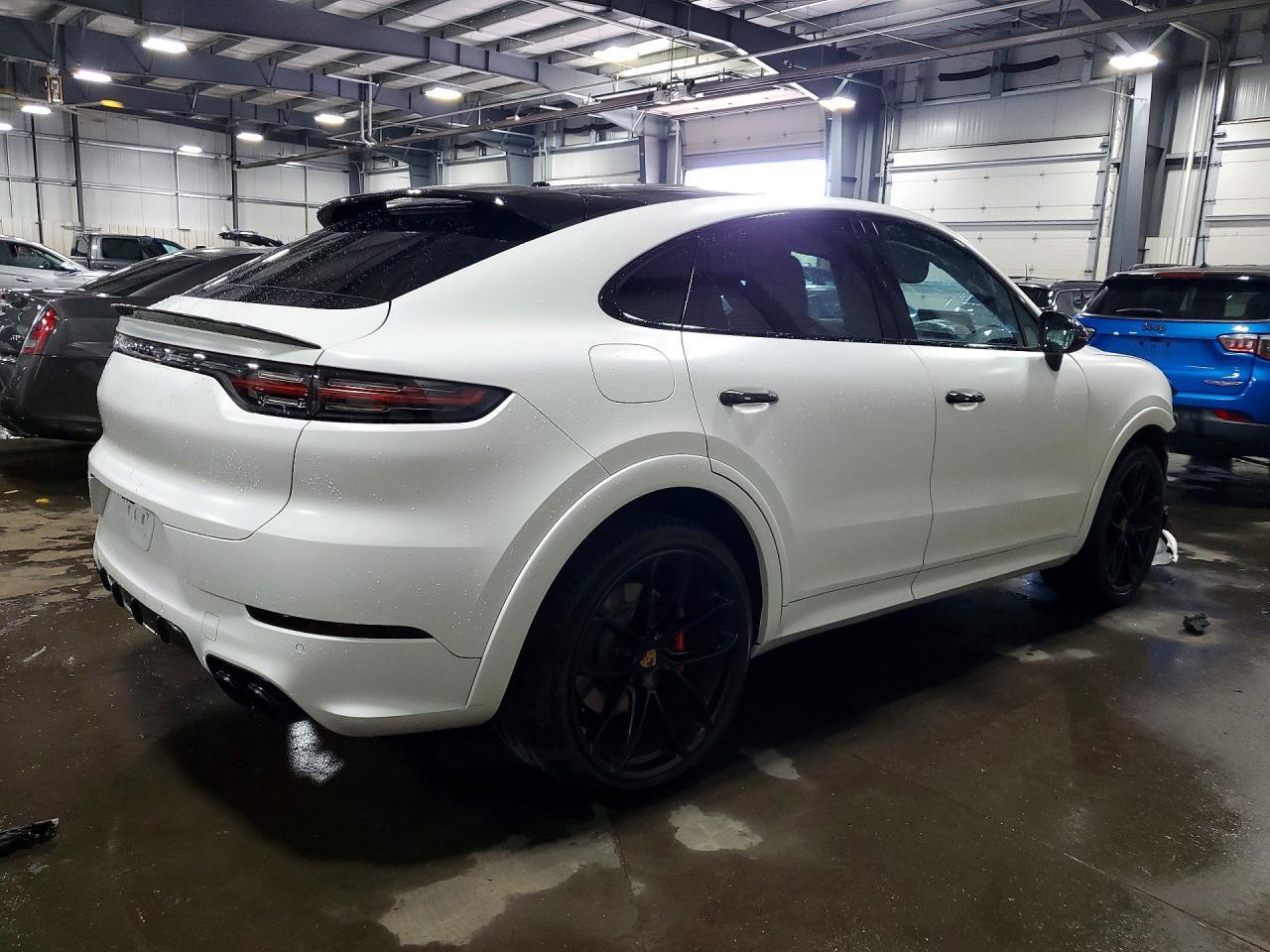 2021 Porsche Cayenne Coupe - Фото 3