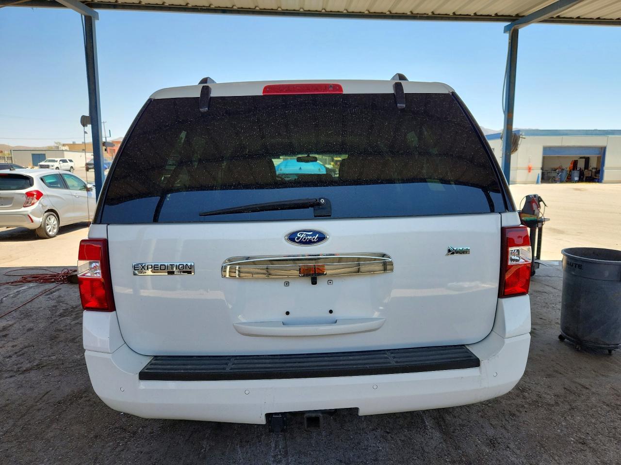 2011 Ford Expedition El Xlt - Фото 6