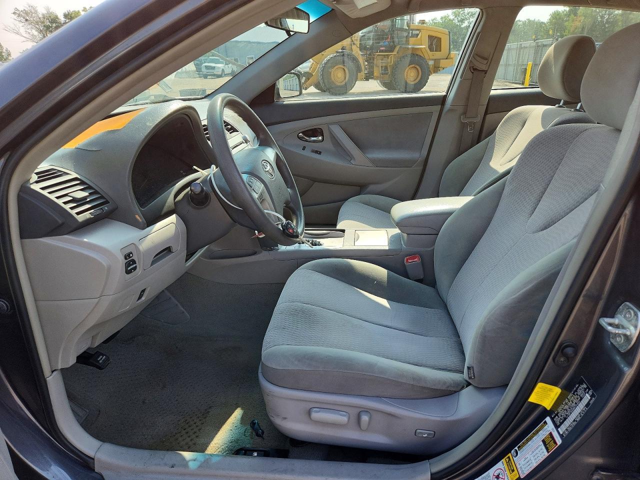2011 Toyota Camry Le - Image 7