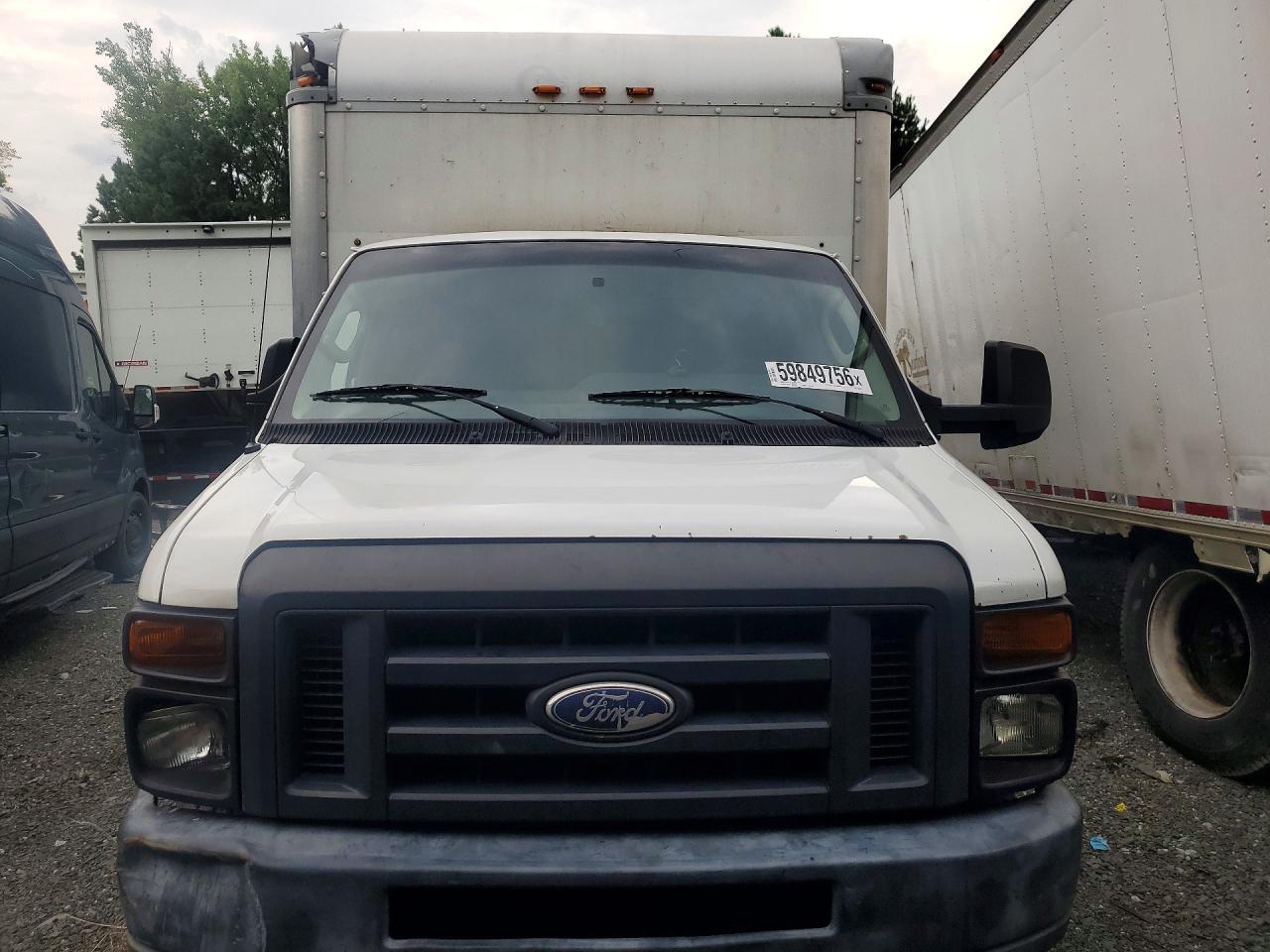 2015 Ford E350 Box Truck - Фото 5