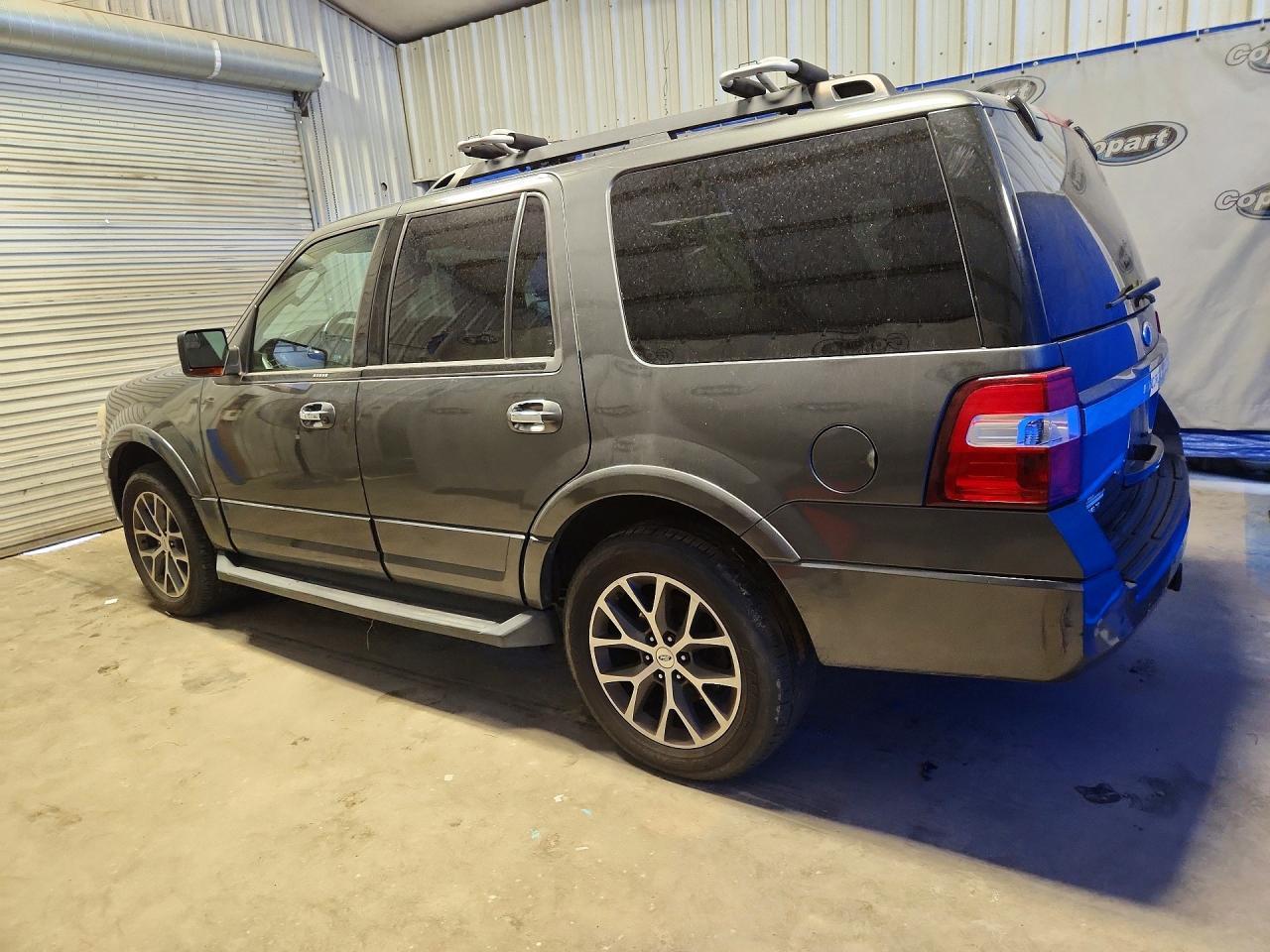 2015 Ford Expedition Xlt - Image 2