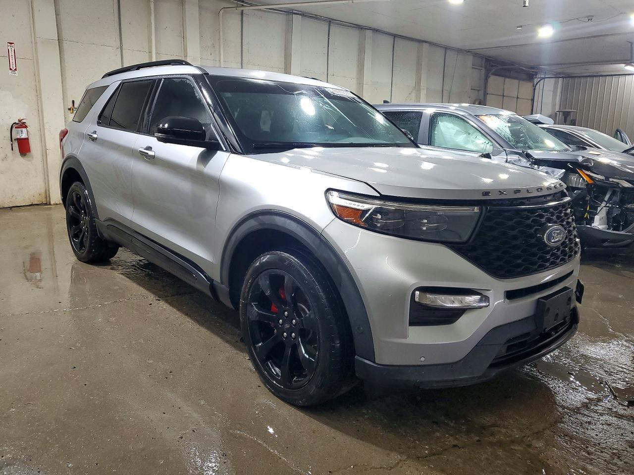 2020 Ford Explorer St - Фото 4