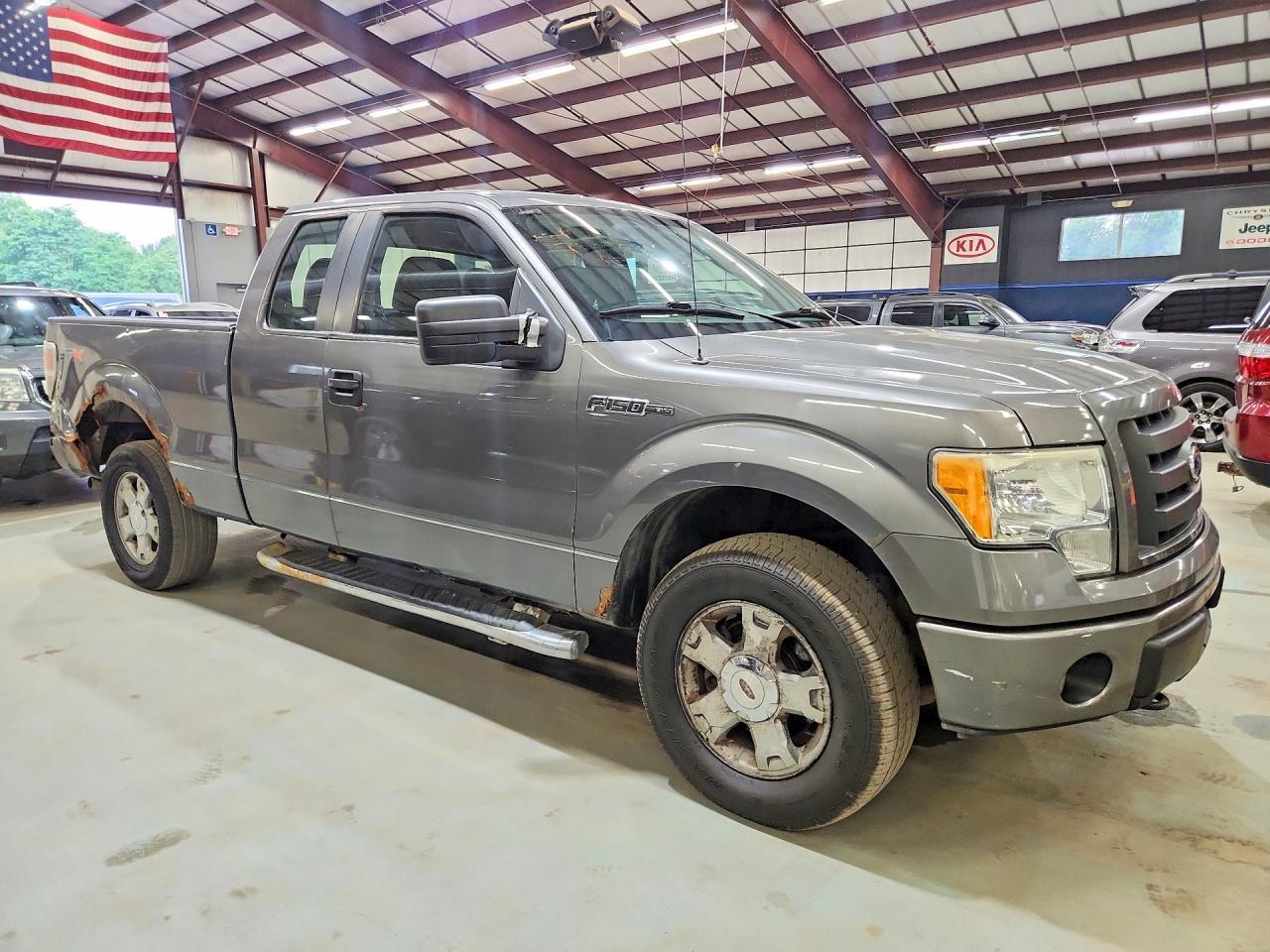 2010 Ford F150 Super Cab - Image 4