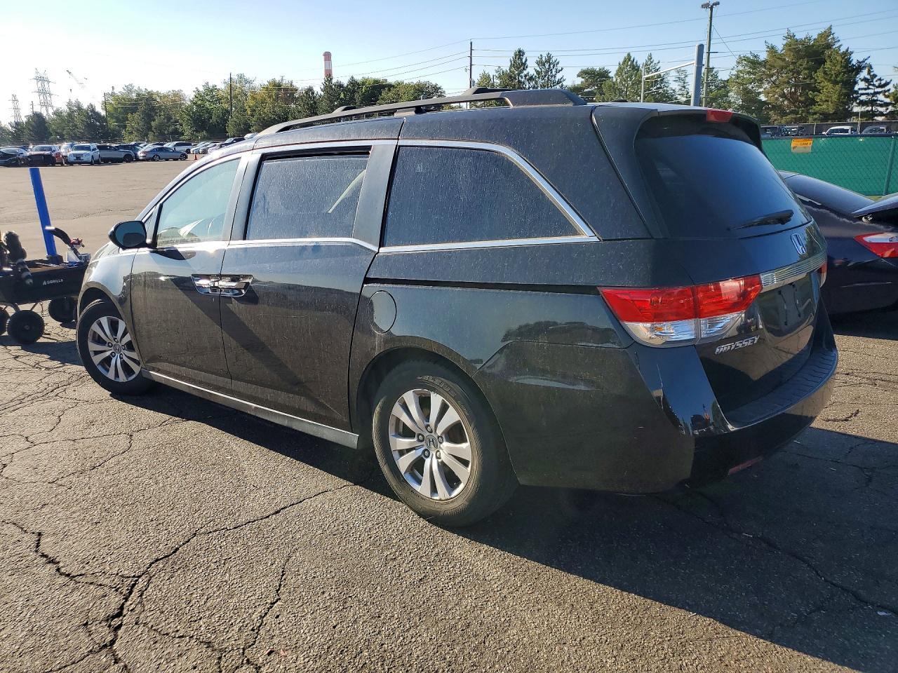 2014 Honda Odyssey Exl - Image 2