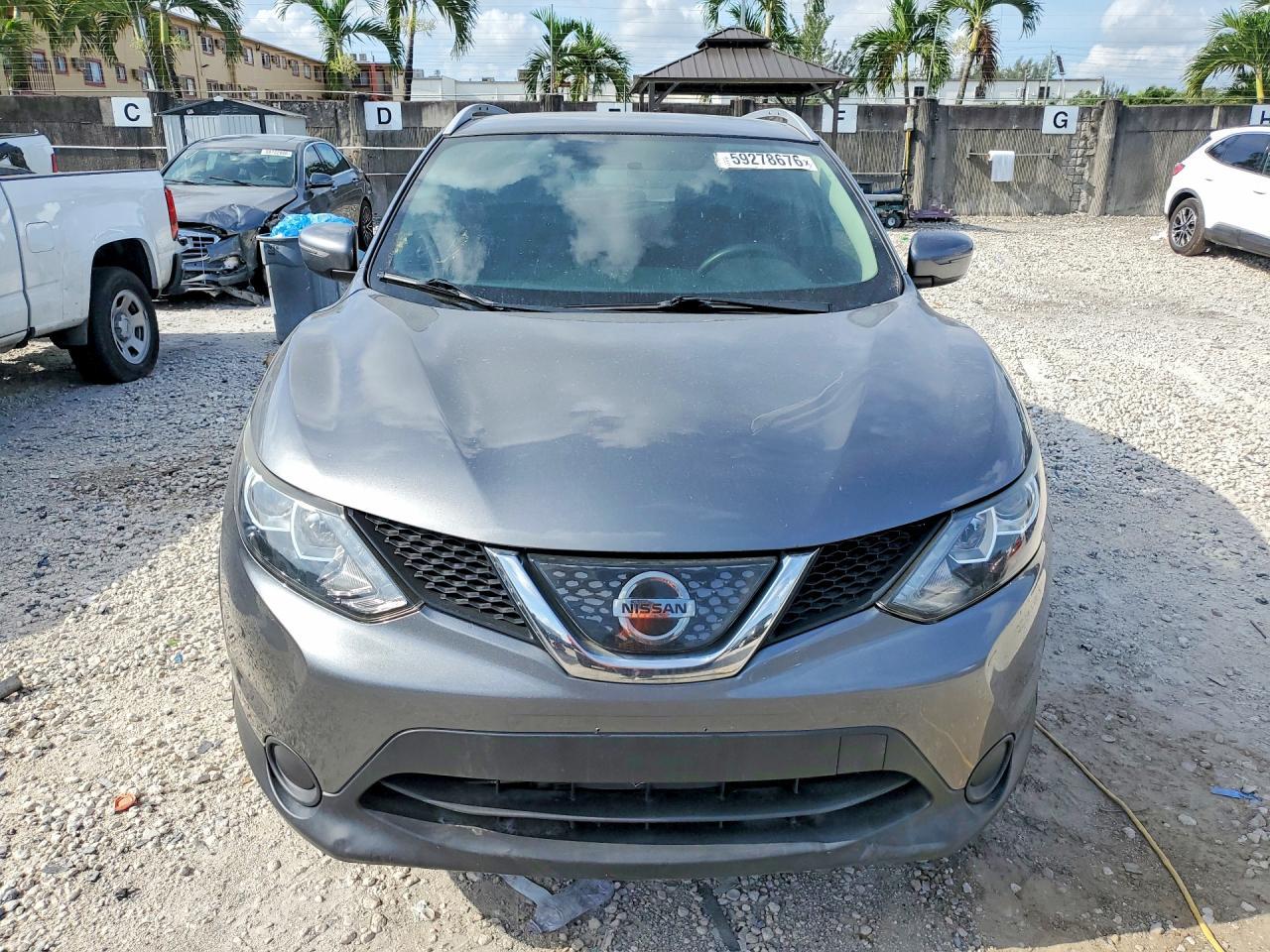 2018 Nissan Rogue Sport Sv - Image 5