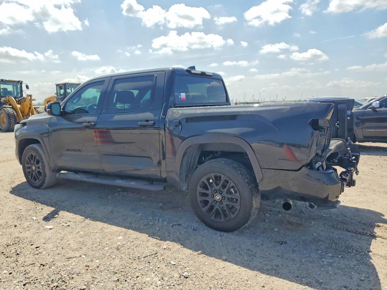 2025 Toyota Tundra Limited - Фото 2