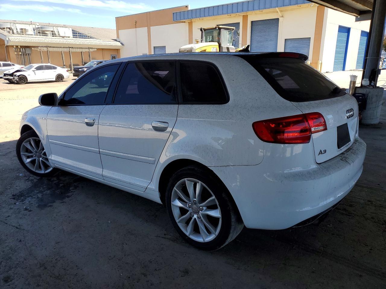 2012 Audi A3 Premium - Фото 2