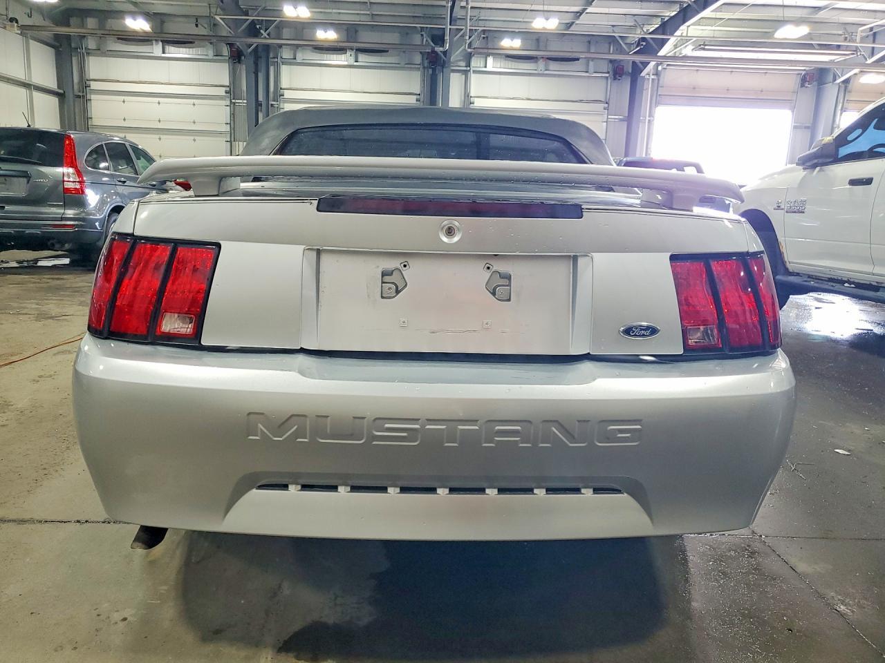 2004 Ford Mustang - Фото 6