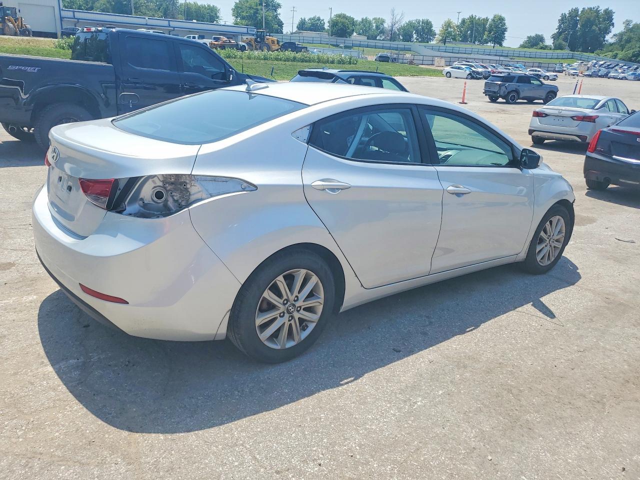 2016 Hyundai Elantra Se - Фото 3
