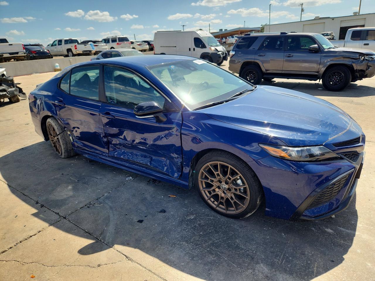 2024 Toyota Camry Hybrid Se Nightshade - Фото 4