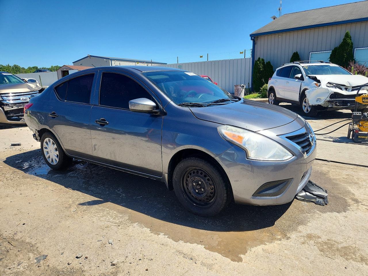 2018 Nissan Versa S Plus - Фото 4