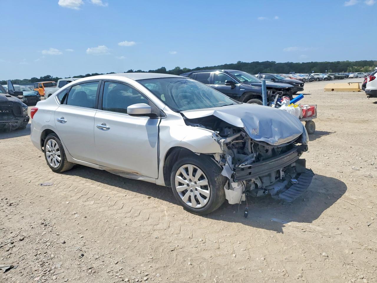 2018 Nissan Sentra S - Image 4
